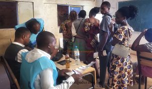 Elections en RDC, Dans un bureau de vote à Lubumbashi